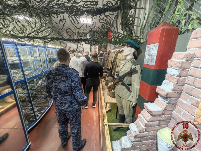 Будущие росгвардейцы знакомятся с героическими страницами истории России 