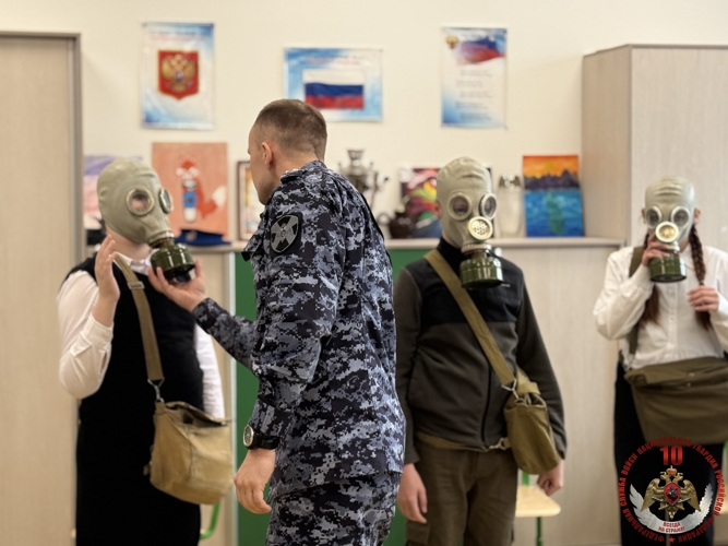 Представители Росгвардии оценили навыки юных патриотов на военно-патриотической игре «Зарница 2.0»