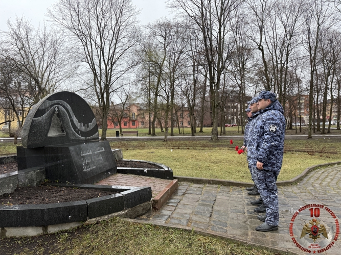 В столице Карелии личный состав Росгвардии почтил память жертв Чернобыльской катастрофы