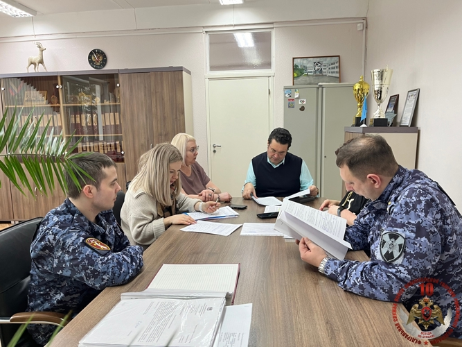 В Костомукше росгвардейцы проверили антитеррорестическую защищенность объектов образования
