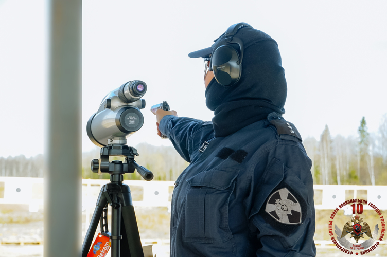 В Великом Новгороде завершился чемпионат по стрельбе из боевого ручного стрелкового оружия Северо-Западного округа Росгвардии (видео)