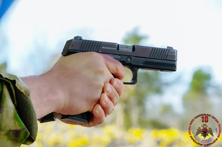 В Великом Новгороде завершился чемпионат по стрельбе из боевого ручного стрелкового оружия Северо-Западного округа Росгвардии (видео)