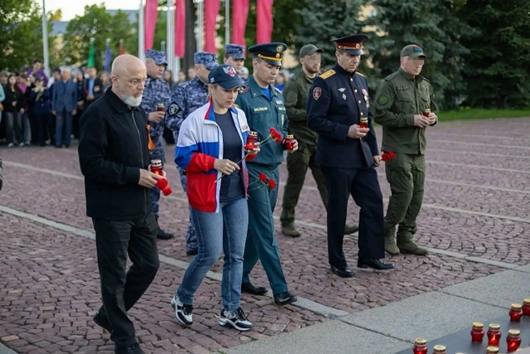 Личный состав Росгвардии в Карелии принял участие в акции «Свеча памяти»