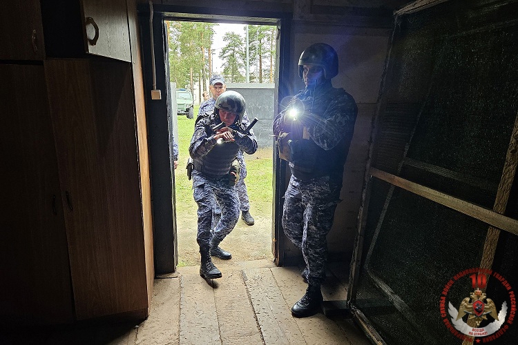 Карельские росгвардейцы приняли участие в окружном этапе ежегодного Всероссийского конкурса профессионального мастерства среди сотрудников вневедомственной охраны Росгвардии