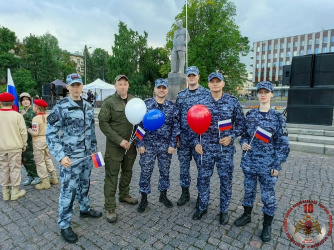В преддверии Дня флага личный состав территориального управления Росгвардии принял участие в праздничном мероприятии