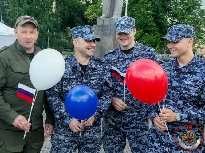 В преддверии Дня флага личный состав территориального управления Росгвардии принял участие в праздничном мероприятии