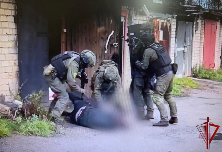 При силовой поддержке СОБР Росгвардии в Карелии задержан устроивший стрельбу мужчина