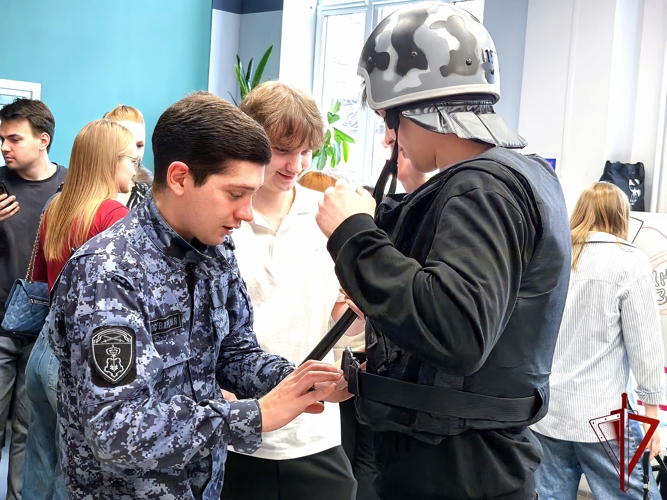 Росгвардейцы приняли участие в форуме «Профессии для сильных»